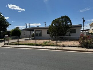 805 Ridgecrest Dr, Alamogordo, NM 88310