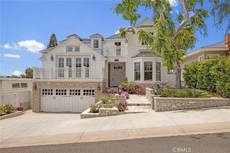 2711 Elm Ave, Manhattan Beach, CA 90266