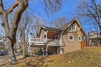 1058 Heaton Dr, Lake Arrowhead, CA 92352