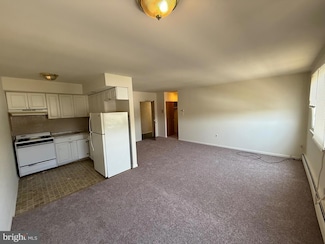 910 Fox Chase Rd Unit 16, Jenkintown, PA 19046