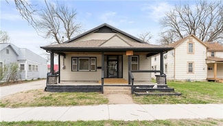 516 Walnut Ave, Osawatomie, KS 66064