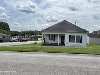 210 E 1st Ave, Lenoir City, TN 37771