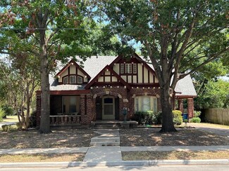 401 S Houston St, Kaufman, TX 75142