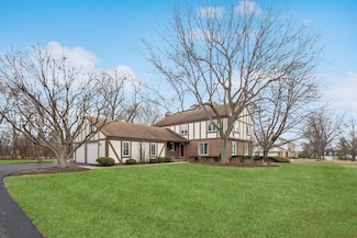 893 Chimney Rock, Inverness, IL 60067