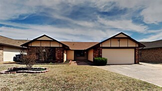 704 Westview Dr, Yukon, OK 73099