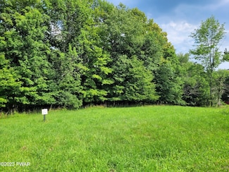 14 Summit View Ct, Honesdale, PA 18431
