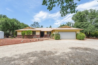 10390 October Ln, Redding, CA 96003