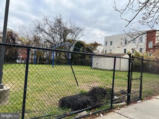 1623 31 N 18th St, Philadelphia, PA 19121