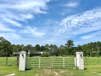 3717 Tolivar Canal Rd Unit TWO HOUSES, Beaumont, TX 77713