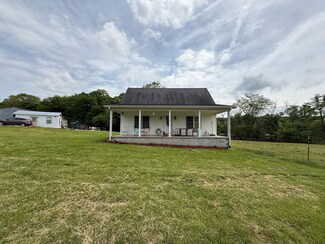 162 Yellow Springs Rd, Elizabethtown, IL 62931