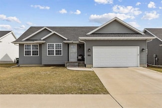 6707 J St SW, Cedar Rapids, IA 52404