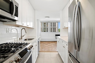 75 Henry St Unit 5J, Brooklyn, NY 11201