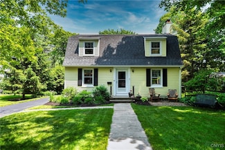 6 Orchard Rd, Skaneateles, NY 13152