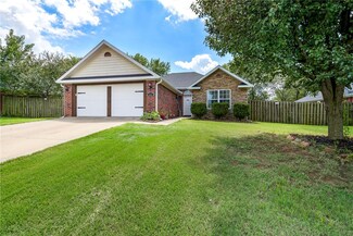 217 Carrington Ave, Springdale, AR 72764