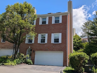 14 Kingswood Dr, Bethel, CT 06801