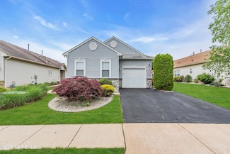 4 Saxony Cir, Manchester Township, NJ 08759