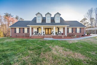 254 Orchard View Rd, Oliver Springs, TN 37840