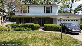 29430 Marimoor Dr, Southfield, MI 48076