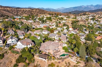 834 Moorside Dr, Glendale, CA 91207