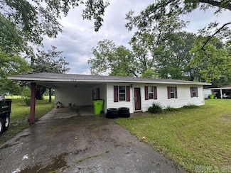 112 E Palm St, Lonoke, AR 72086