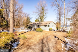 129 Sweetbriar Ln, Montross, VA 22520