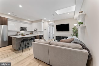 818 Kennedy St NW Unit 9, Washington, DC 20011