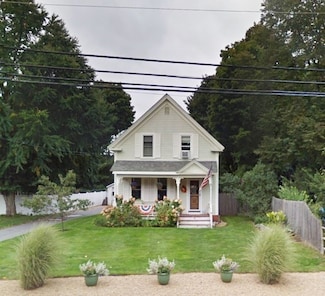 48 Main St, Rowley, MA 01969