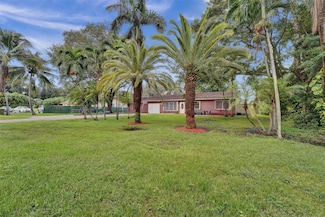 6645 SW 49th St, Davie, FL 33314