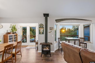 1308 Abby Ct, Juneau, AK 99801