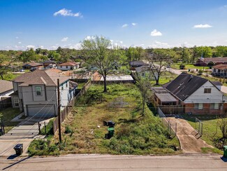 7925 Colonial Ln, Houston, TX 77051