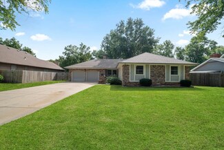 1224 N Dry Creek Cir, Derby, KS 67037