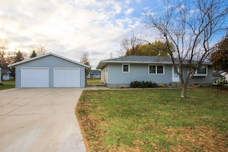 432 7th Ave S, Brownton, MN 55312