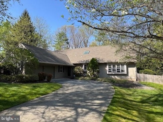 4 Rooftree Rd, Cherry Hill, NJ 08003