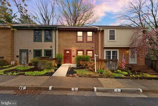 2212 Golf Course Dr, Reston, VA 20191