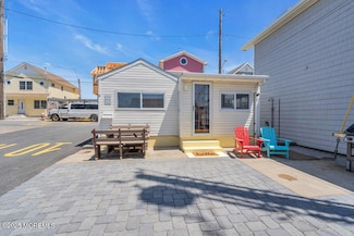 11 E Channel Way, Lavallette, NJ 08735