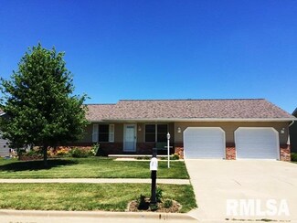 2109 Cody Dr, Eureka, IL 61530