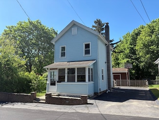 4 Cherry St, Pawcatuck, CT 06379
