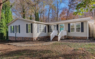 8275 Easley Rd, Walnut Cove, NC 27052