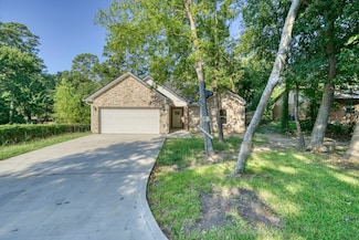 1112 Holly Springs Dr, Huntsville, TX 77320