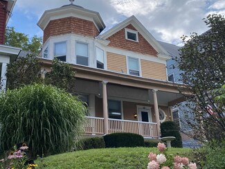10 Mckinstry Place, Hudson, NY 12534