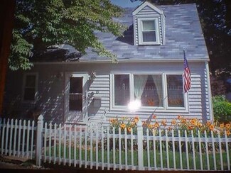 15 Prospect Ave, Hull, MA 02045