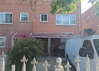 1037 E 219th St, Bronx, NY 10469