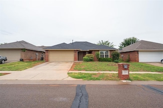 228 Tecumseh Meadows Dr, Norman, OK 73069