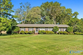 1009 Dellwood Rd SE, Huntsville, AL 35802