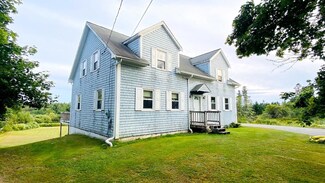 628 County Rd, Lubec, ME 04652