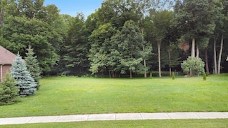 48325 Red Oak Dr, Shelby Township, MI 48315