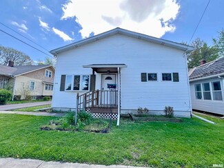 2016 W Sherman Ave, West Peoria, IL 61604