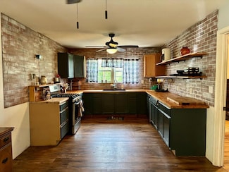 305 Robert Tynes Rd, Monticello, MS 39654