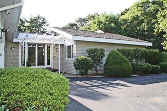 215 Glenneagle Dr, Mashpee, MA 02649