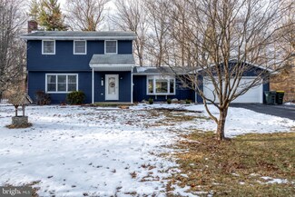224 Foxcroft Ln, Robesonia, PA 19551